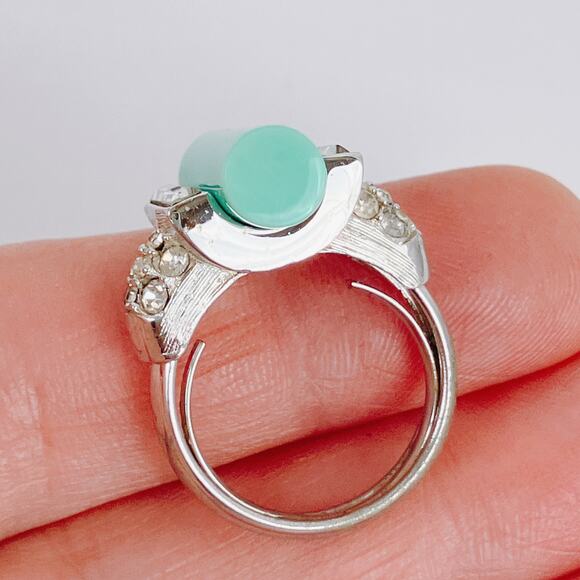 Vintage Trifari Ring Art Deco Style Green Lucite Rhinestone Size 5.75 Adjustable - Picture 14 of 16